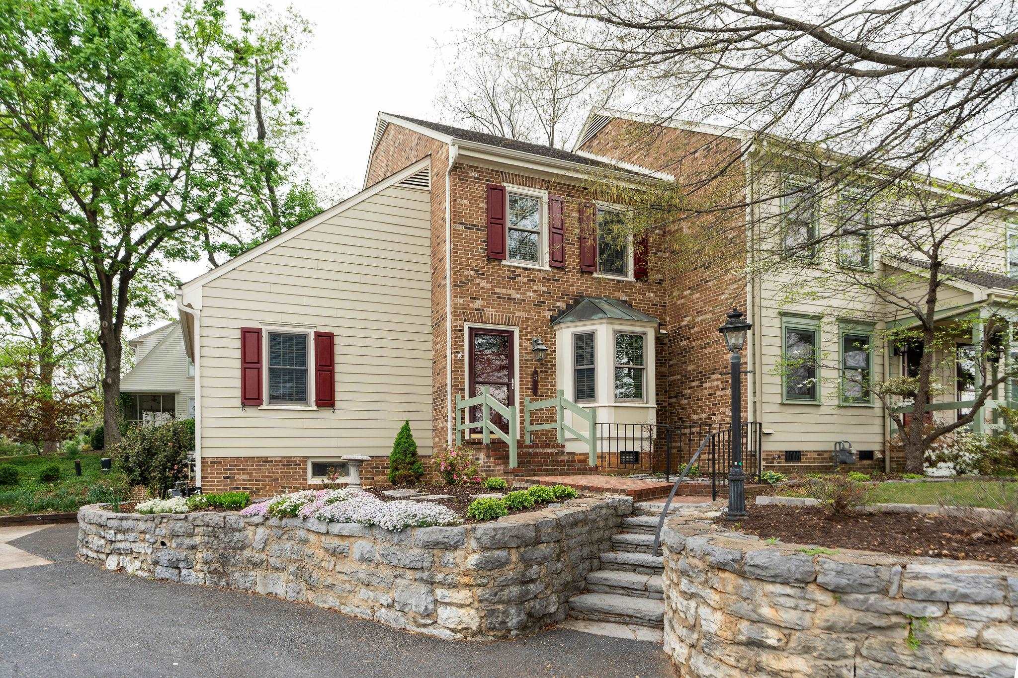 5 WAVERLEY GREEN, STAUNTON, Virginia 24401, 3 Bedrooms Bedrooms, ,2 BathroomsBathrooms,Residential,5 WAVERLEY GREEN,675831 MLS # 675831