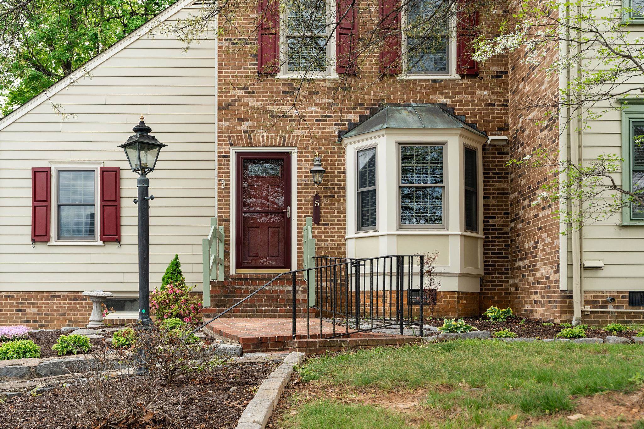 5 WAVERLEY GREEN, STAUNTON, Virginia 24401, 3 Bedrooms Bedrooms, ,2 BathroomsBathrooms,Residential,5 WAVERLEY GREEN,675831 MLS # 675831