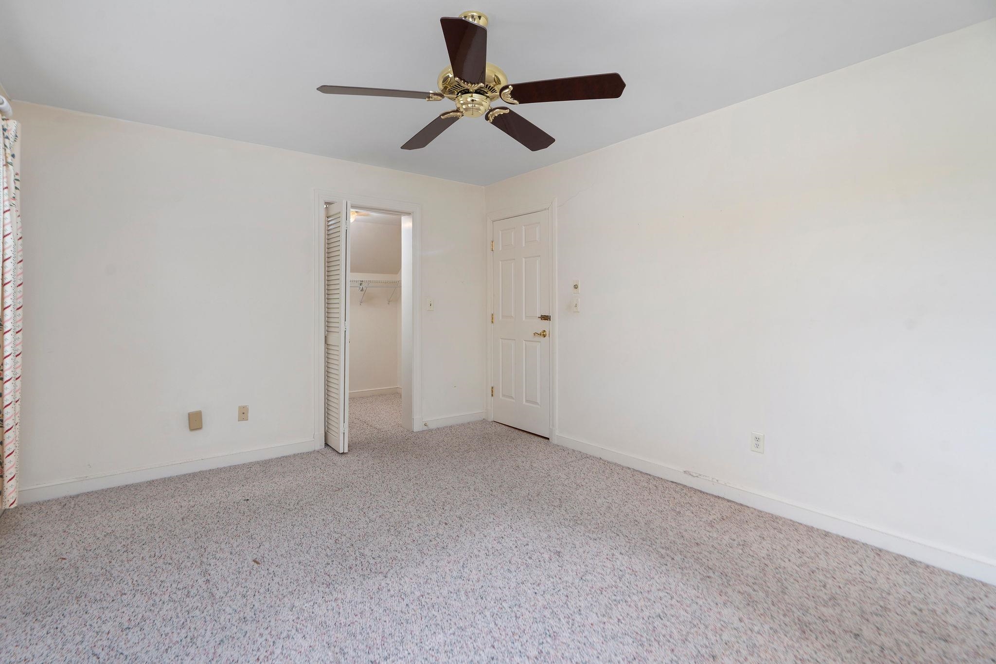 5 WAVERLEY GREEN, STAUNTON, Virginia 24401, 3 Bedrooms Bedrooms, ,2 BathroomsBathrooms,Residential,5 WAVERLEY GREEN,675831 MLS # 675831