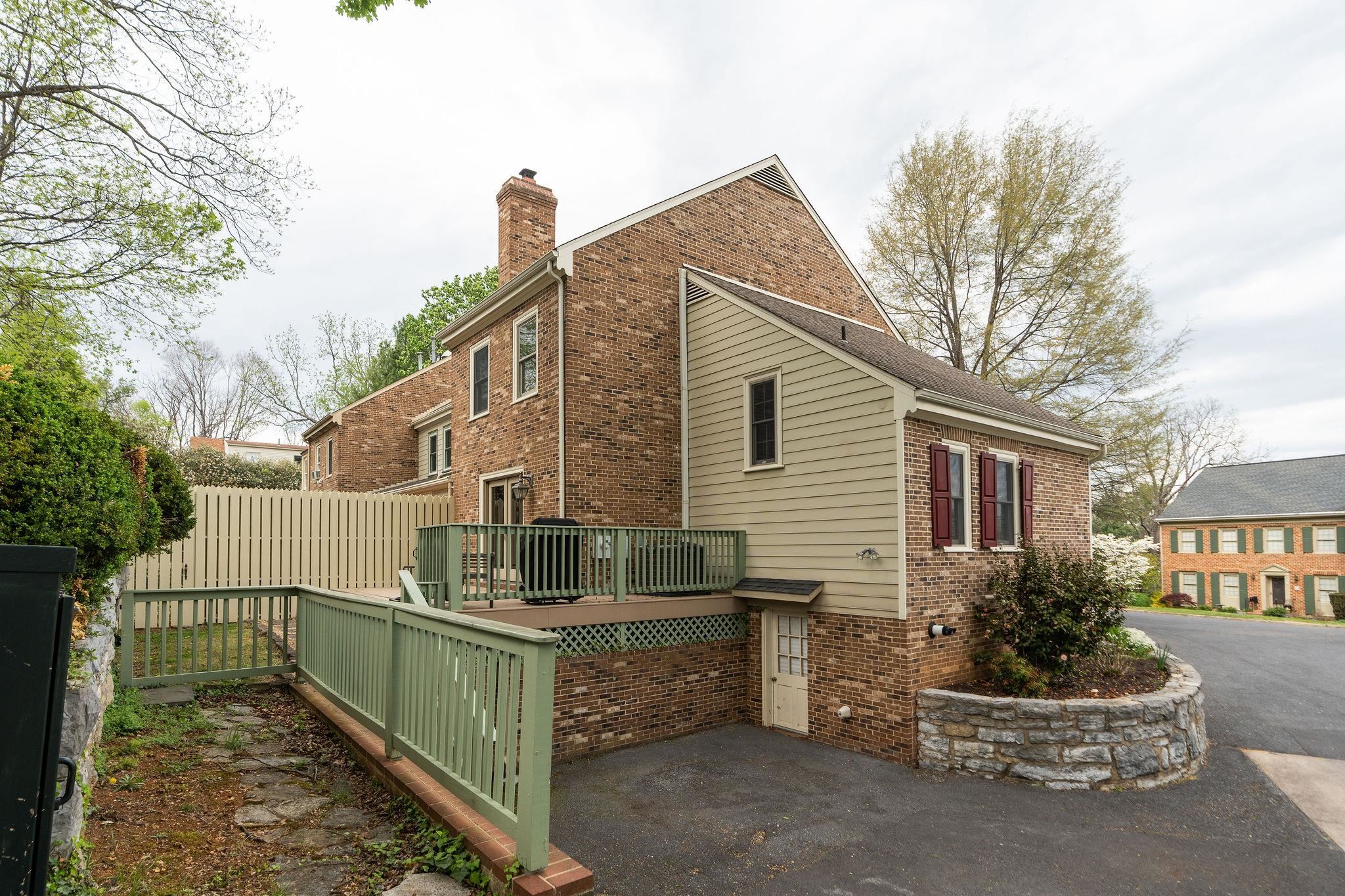 5 WAVERLEY GREEN, STAUNTON, Virginia 24401, 3 Bedrooms Bedrooms, ,2 BathroomsBathrooms,Residential,5 WAVERLEY GREEN,675831 MLS # 675831