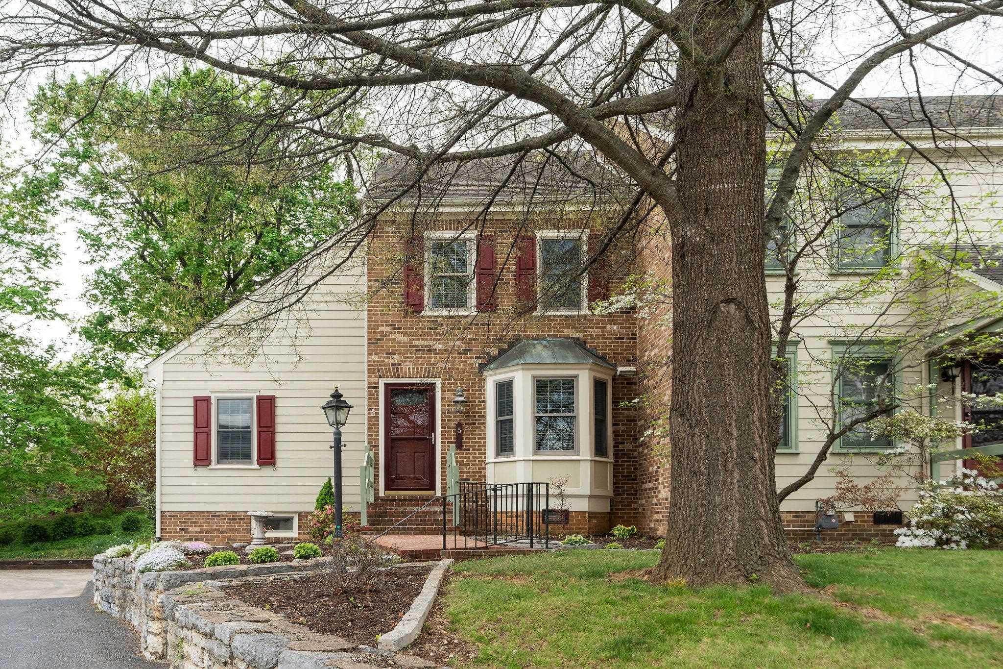 5 WAVERLEY GREEN, STAUNTON, Virginia 24401, 3 Bedrooms Bedrooms, ,2 BathroomsBathrooms,Residential,5 WAVERLEY GREEN,675831 MLS # 675831