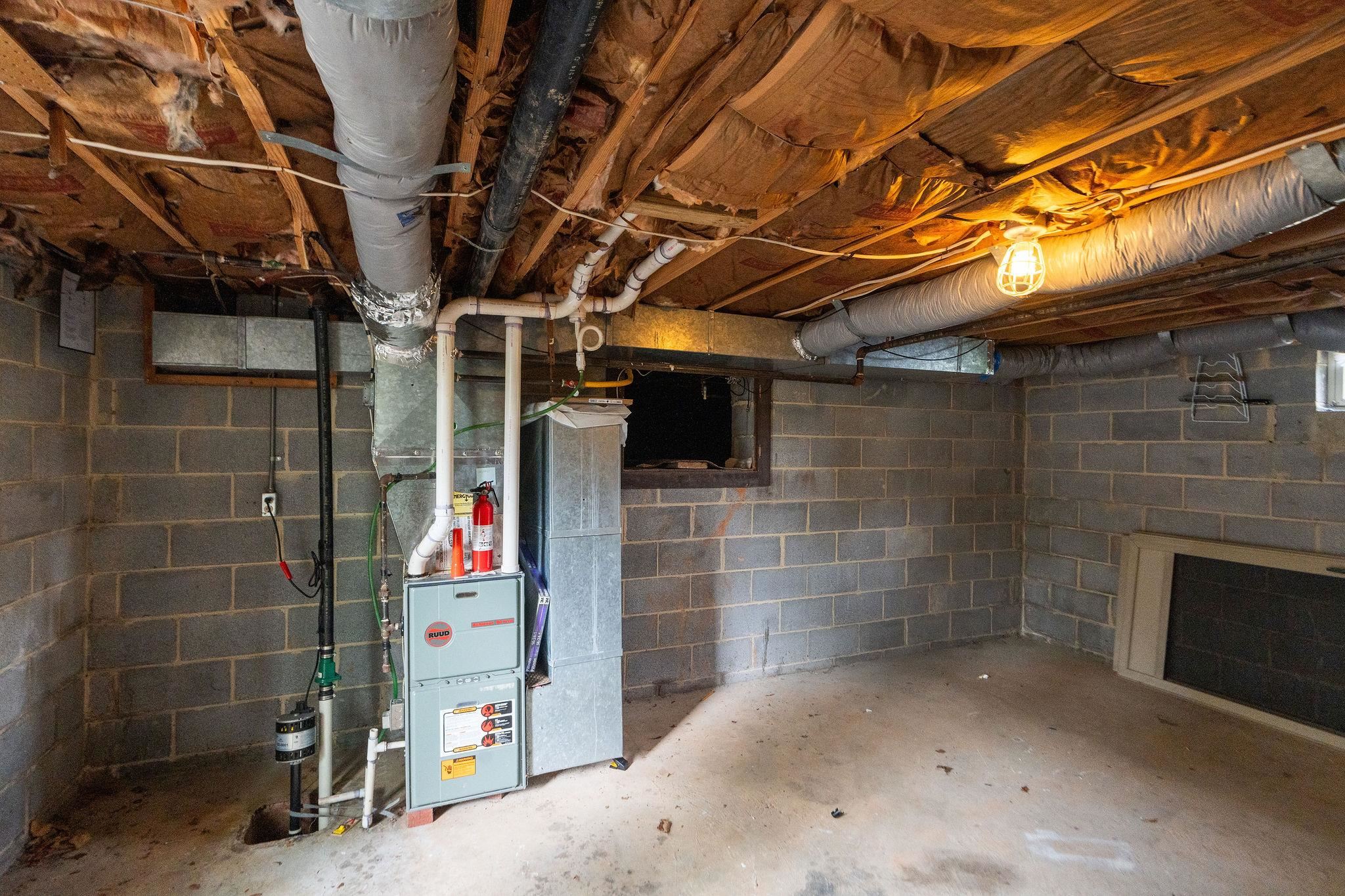 with easy access to crawl space