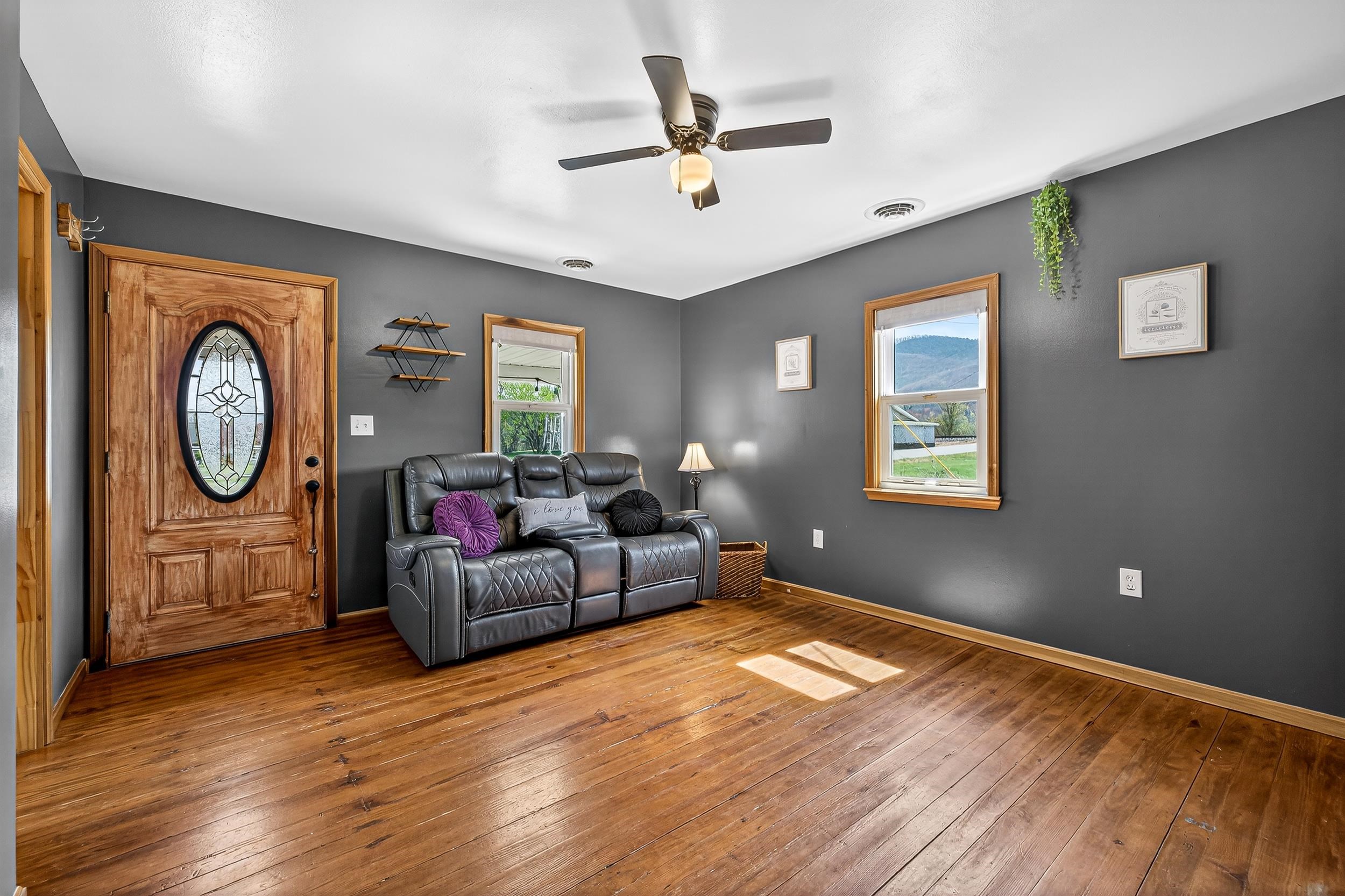 296 KEYSTONE RD, STANLEY, Virginia 22851, 2 Bedrooms Bedrooms, ,2 BathroomsBathrooms,Residential,296 KEYSTONE RD,675833 MLS # 675833