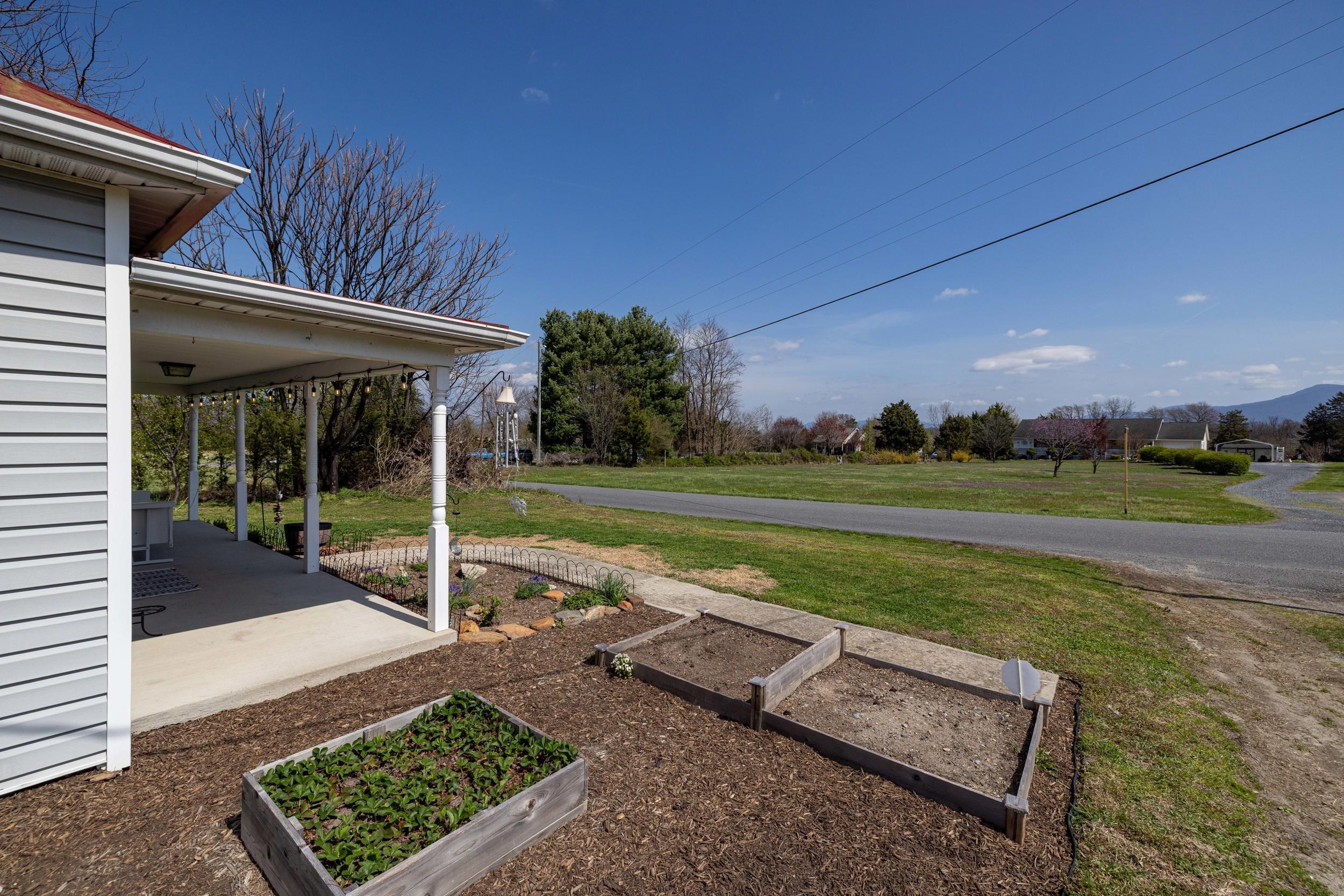 296 KEYSTONE RD, STANLEY, Virginia 22851, 2 Bedrooms Bedrooms, ,2 BathroomsBathrooms,Residential,296 KEYSTONE RD,675833 MLS # 675833