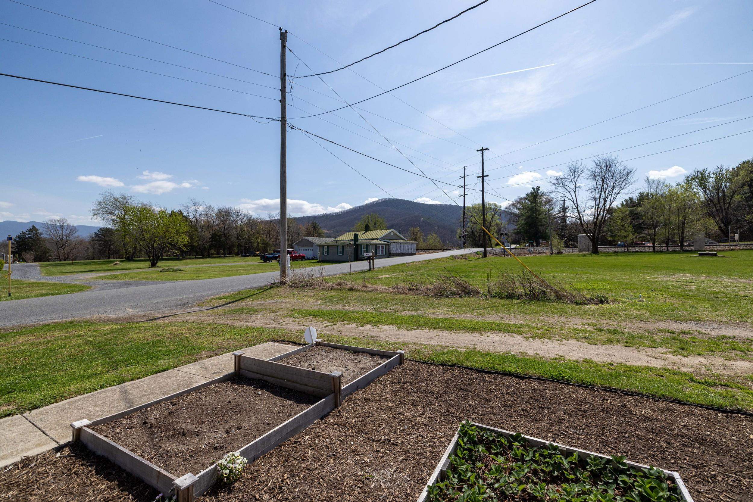 296 KEYSTONE RD, STANLEY, Virginia 22851, 2 Bedrooms Bedrooms, ,2 BathroomsBathrooms,Residential,296 KEYSTONE RD,675833 MLS # 675833