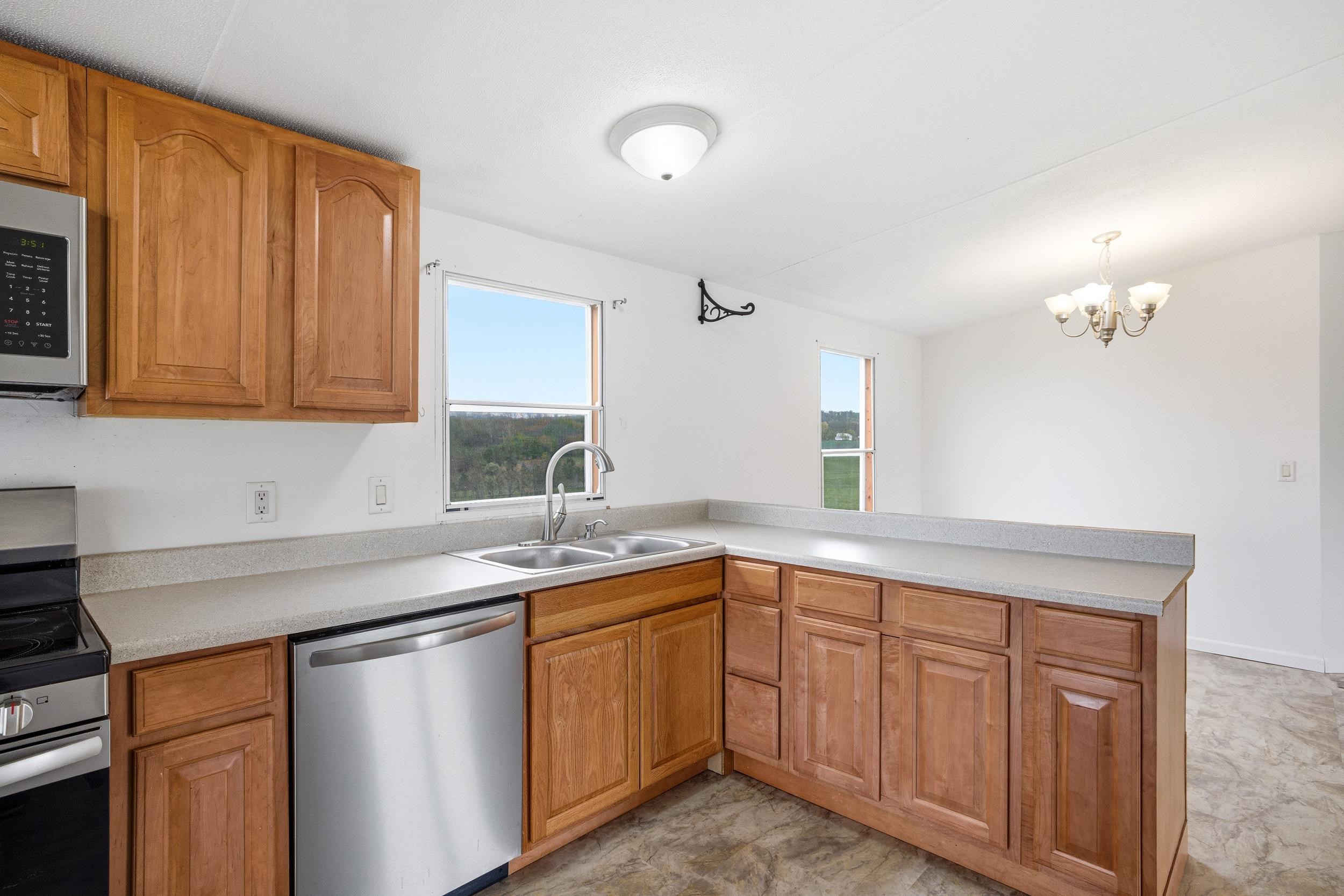 14196 AMERICAN LEGION DR, BROADWAY, Virginia 22815, 3 Bedrooms Bedrooms, ,2 BathroomsBathrooms,Residential,14196 AMERICAN LEGION DR,675835 MLS # 675835