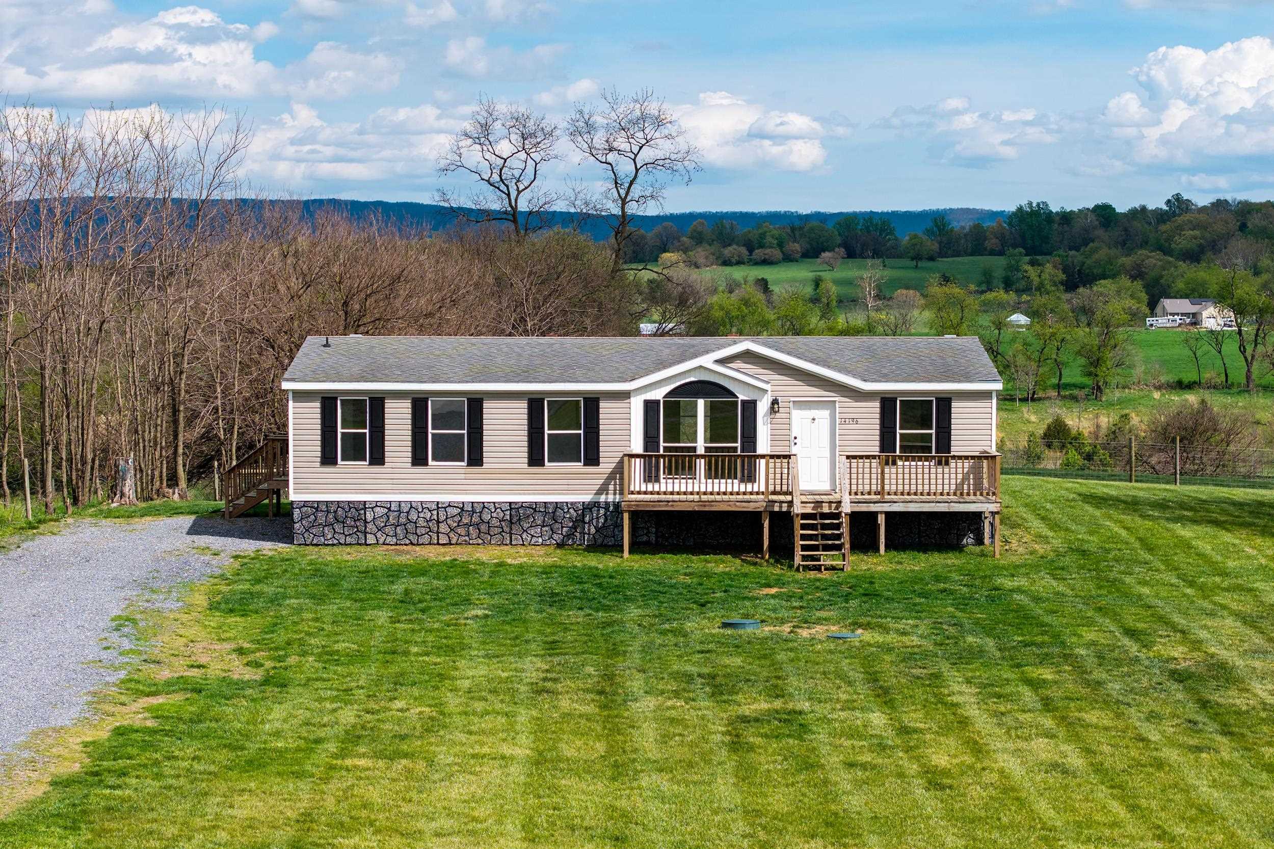 14196 AMERICAN LEGION DR, BROADWAY, Virginia 22815, 3 Bedrooms Bedrooms, ,2 BathroomsBathrooms,Residential,14196 AMERICAN LEGION DR,675835 MLS # 675835