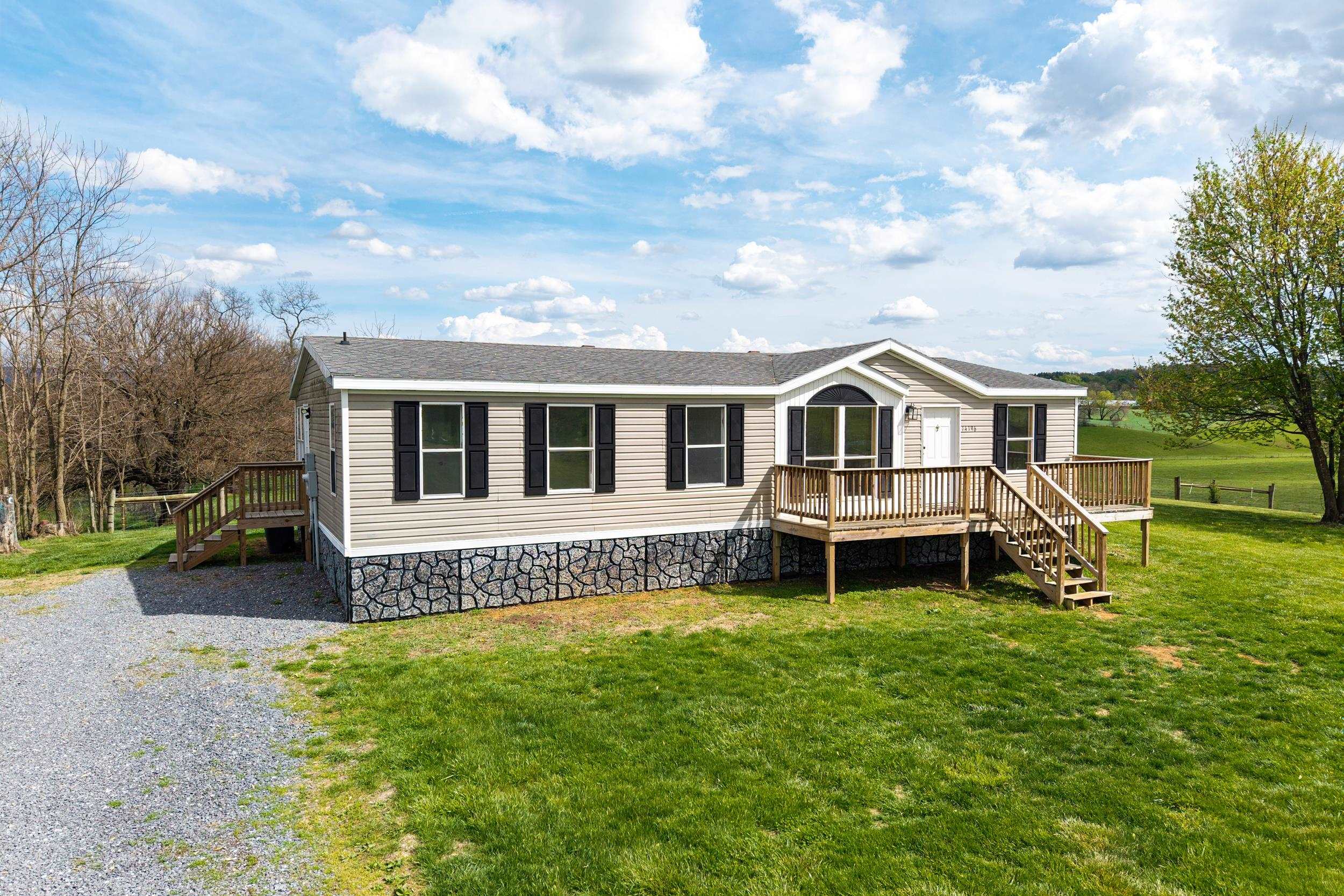 14196 AMERICAN LEGION DR, BROADWAY, Virginia 22815, 3 Bedrooms Bedrooms, ,2 BathroomsBathrooms,Residential,14196 AMERICAN LEGION DR,675835 MLS # 675835