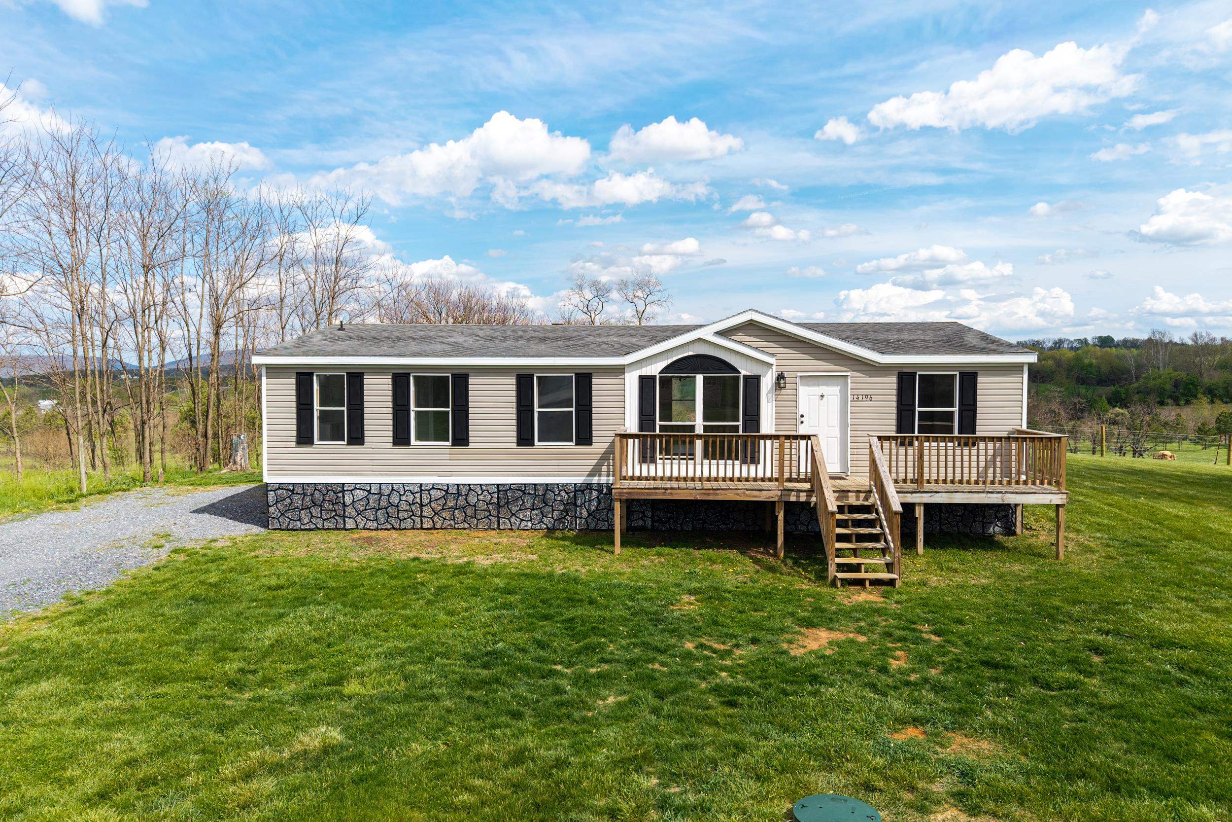 14196 AMERICAN LEGION DR, BROADWAY, Virginia 22815, 3 Bedrooms Bedrooms, ,2 BathroomsBathrooms,Residential,14196 AMERICAN LEGION DR,675835 MLS # 675835