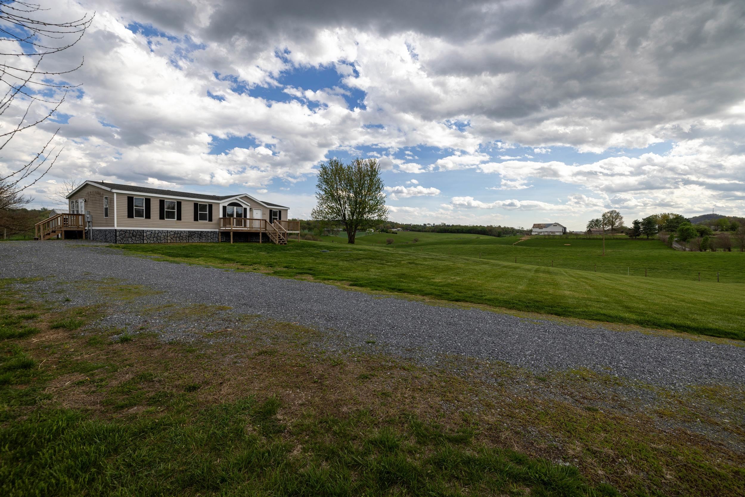 14196 AMERICAN LEGION DR, BROADWAY, Virginia 22815, 3 Bedrooms Bedrooms, ,2 BathroomsBathrooms,Residential,14196 AMERICAN LEGION DR,675835 MLS # 675835