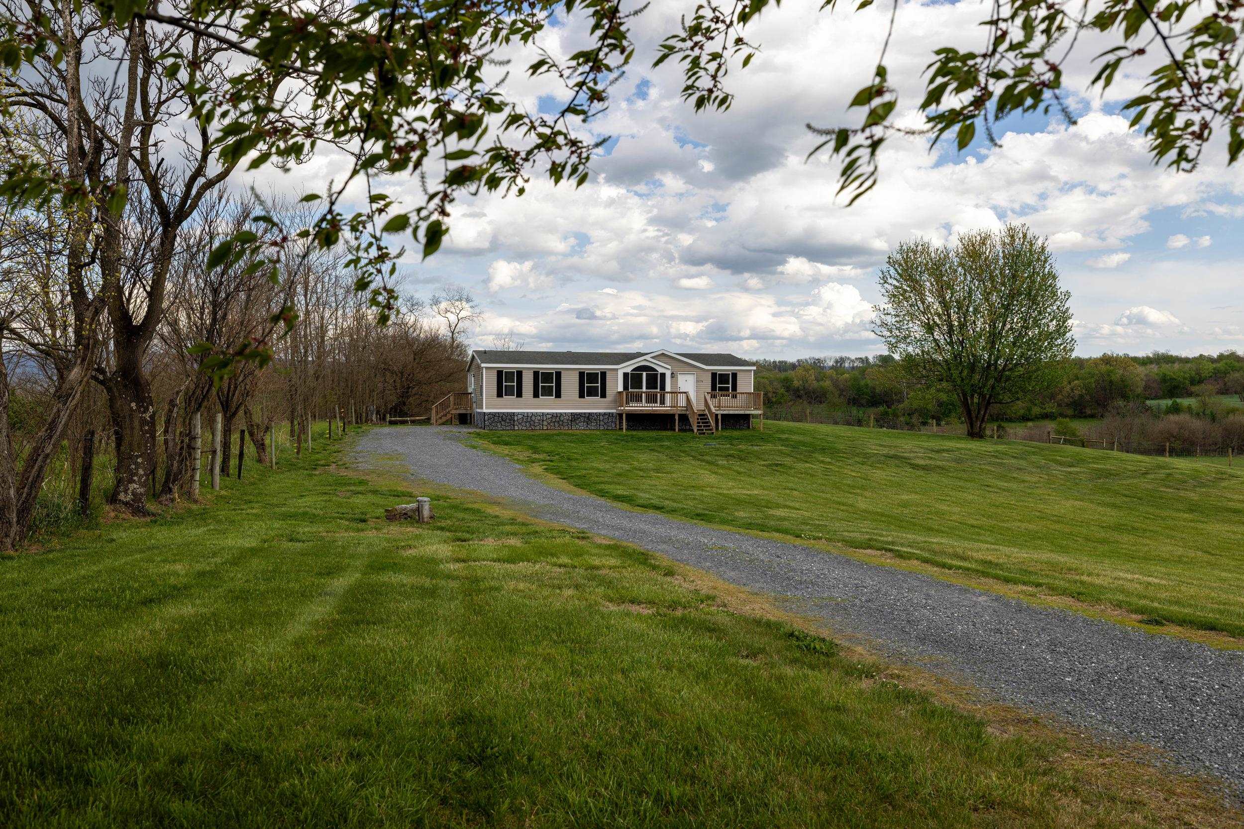 14196 AMERICAN LEGION DR, BROADWAY, Virginia 22815, 3 Bedrooms Bedrooms, ,2 BathroomsBathrooms,Residential,14196 AMERICAN LEGION DR,675835 MLS # 675835