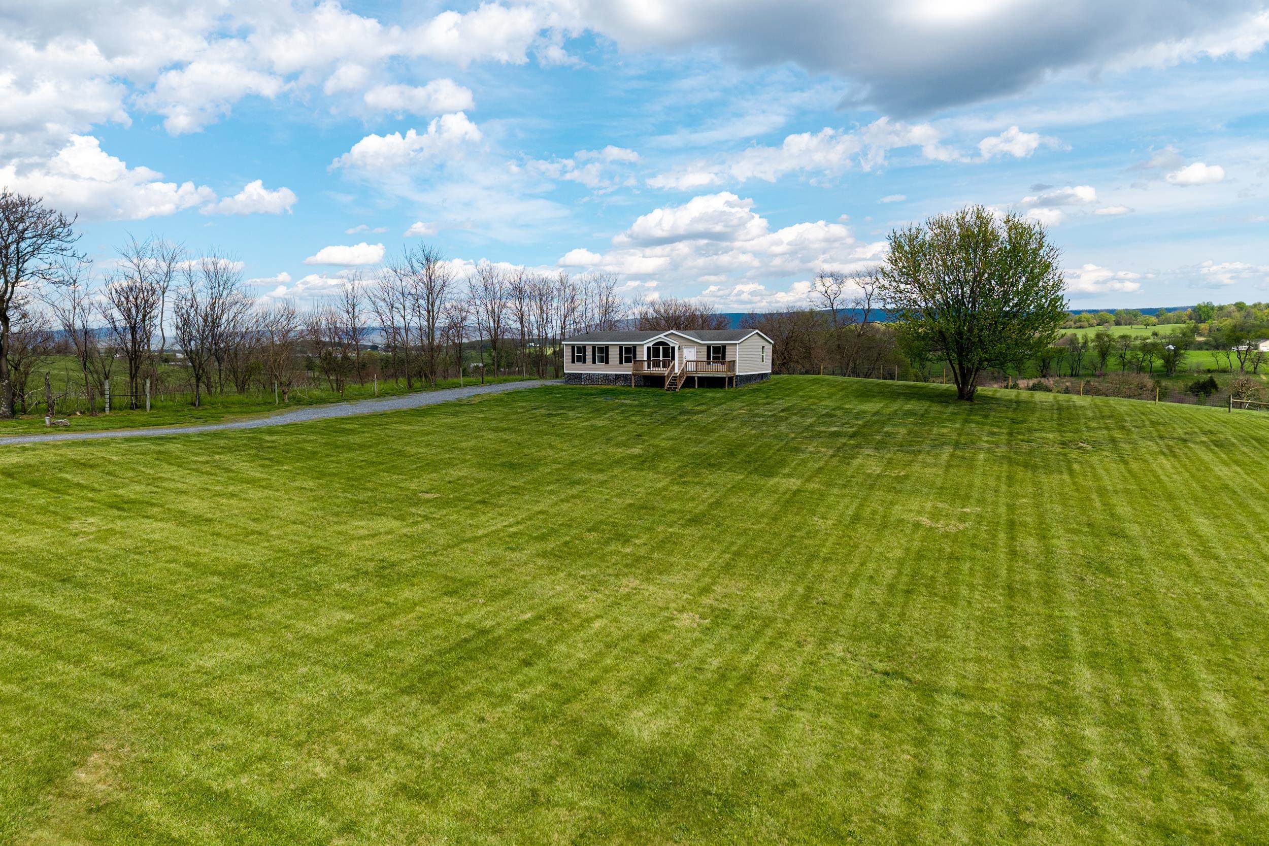 14196 AMERICAN LEGION DR, BROADWAY, Virginia 22815, 3 Bedrooms Bedrooms, ,2 BathroomsBathrooms,Residential,14196 AMERICAN LEGION DR,675835 MLS # 675835