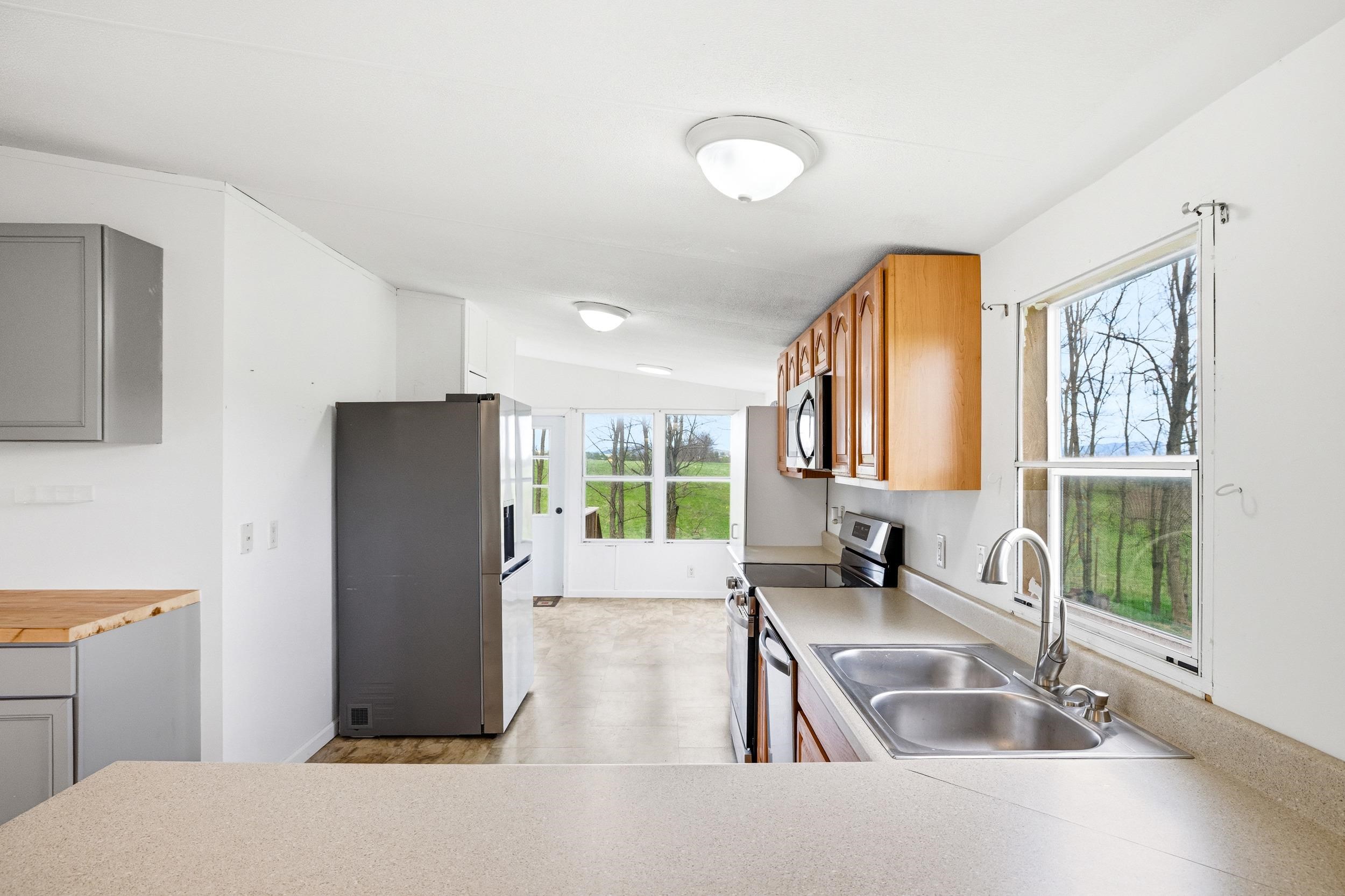 14196 AMERICAN LEGION DR, BROADWAY, Virginia 22815, 3 Bedrooms Bedrooms, ,2 BathroomsBathrooms,Residential,14196 AMERICAN LEGION DR,675835 MLS # 675835