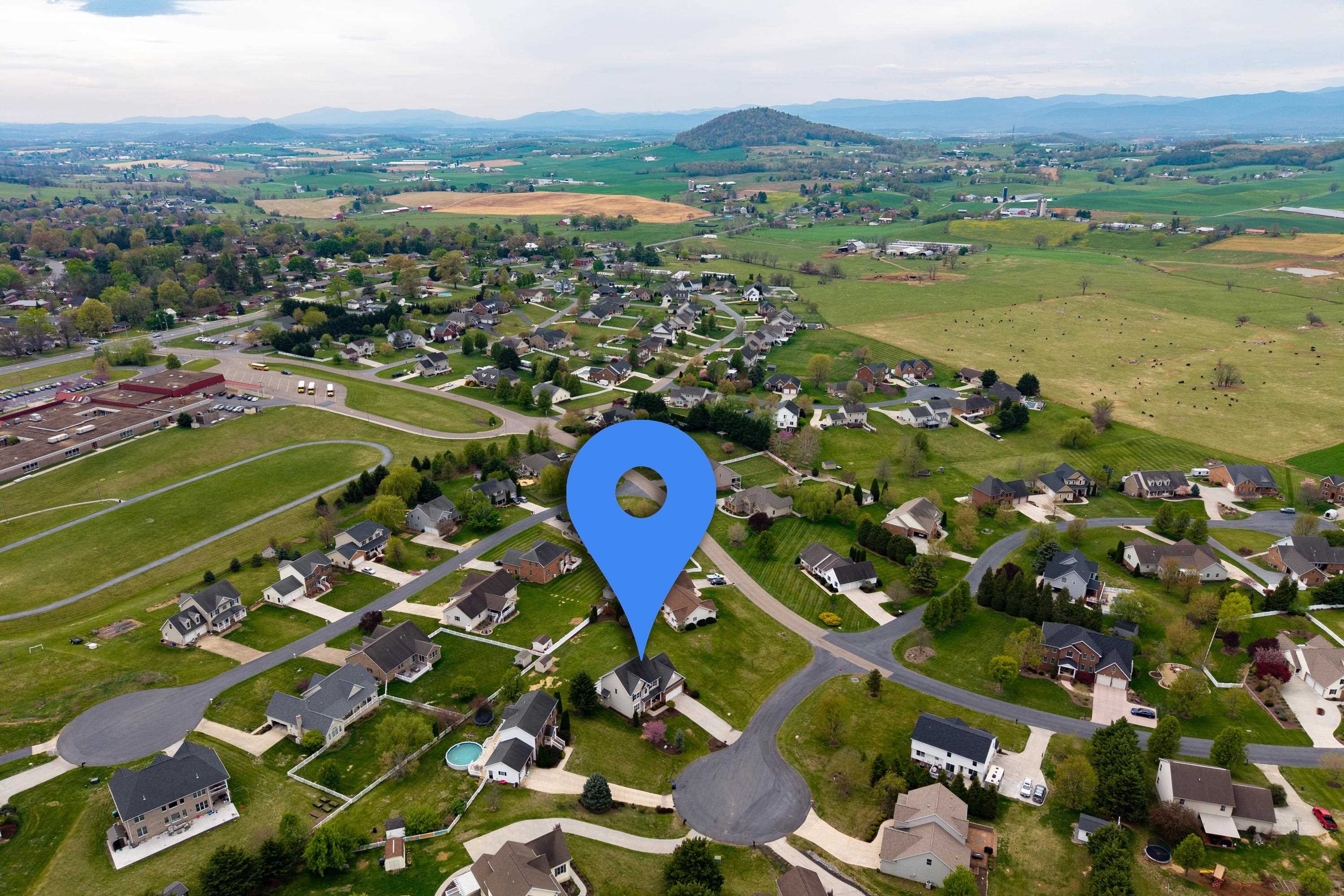 2625 RISING ROCK CT, ROCKINGHAM, Virginia 22802, 5 Bedrooms Bedrooms, ,3 BathroomsBathrooms,Residential,2625 RISING ROCK CT,675841 MLS # 675841