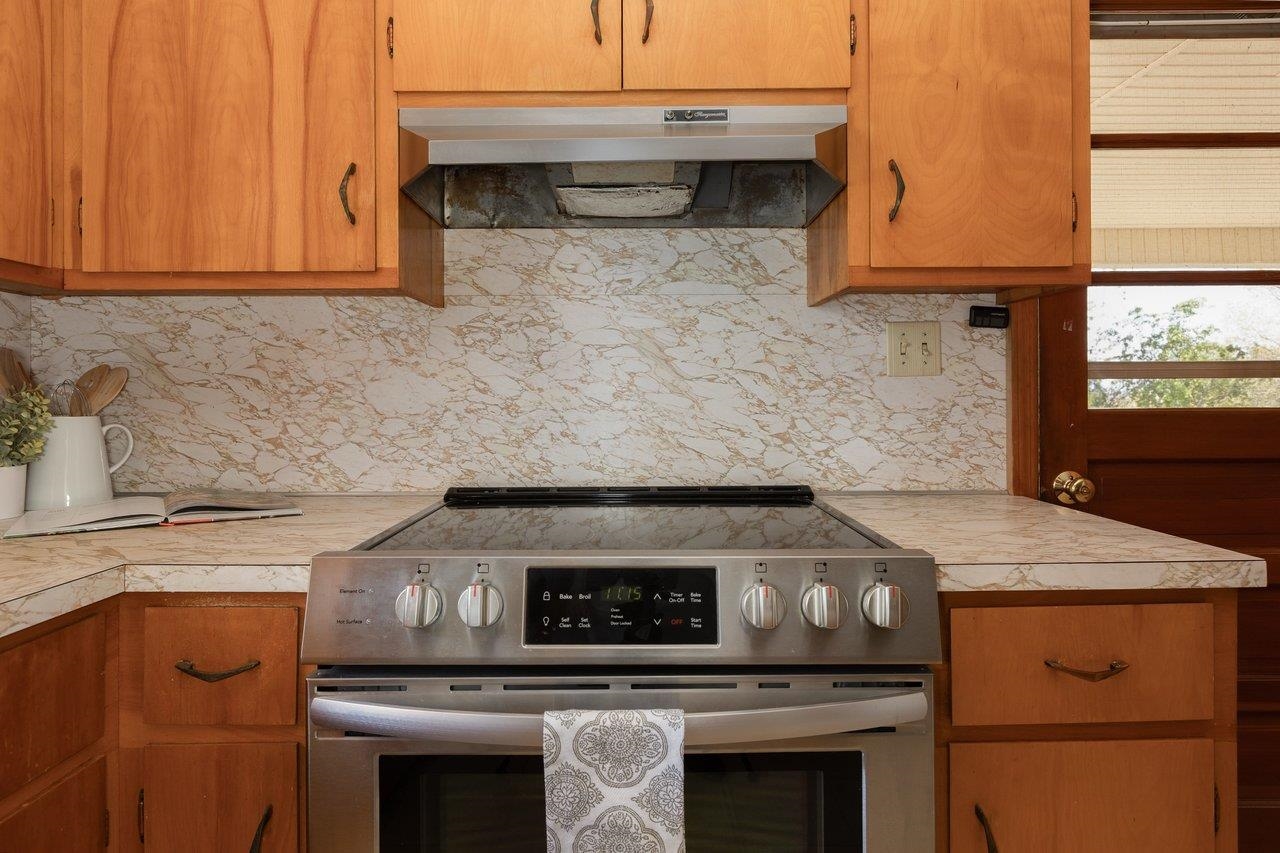 947 GREENDALE RD, HARRISONBURG, Virginia 22801, 3 Bedrooms Bedrooms, ,3 BathroomsBathrooms,Residential,QUADRANT 3 ES GREENDALE RD,947 GREENDALE RD,675842 MLS # 675842