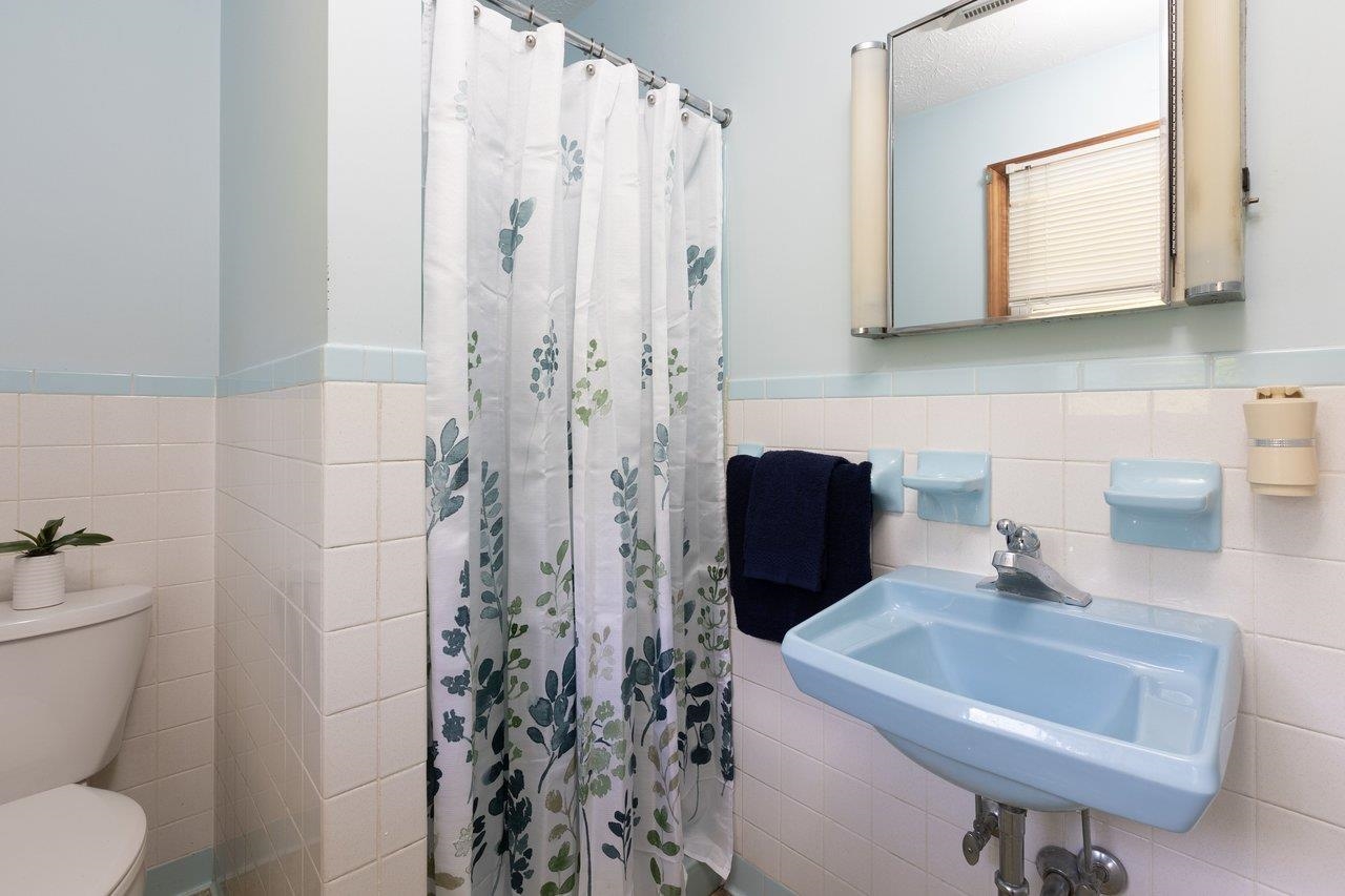 947 GREENDALE RD, HARRISONBURG, Virginia 22801, 3 Bedrooms Bedrooms, ,3 BathroomsBathrooms,Residential,QUADRANT 3 ES GREENDALE RD,947 GREENDALE RD,675842 MLS # 675842