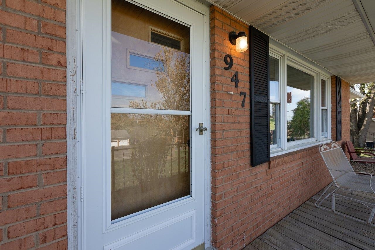 947 GREENDALE RD, HARRISONBURG, Virginia 22801, 3 Bedrooms Bedrooms, ,3 BathroomsBathrooms,Residential,QUADRANT 3 ES GREENDALE RD,947 GREENDALE RD,675842 MLS # 675842