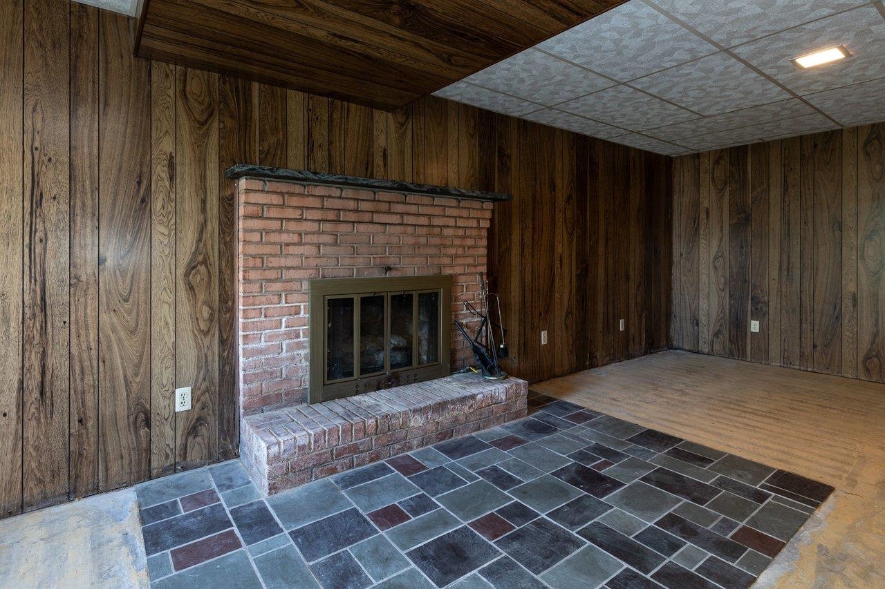 947 GREENDALE RD, HARRISONBURG, Virginia 22801, 3 Bedrooms Bedrooms, ,3 BathroomsBathrooms,Residential,QUADRANT 3 ES GREENDALE RD,947 GREENDALE RD,675842 MLS # 675842