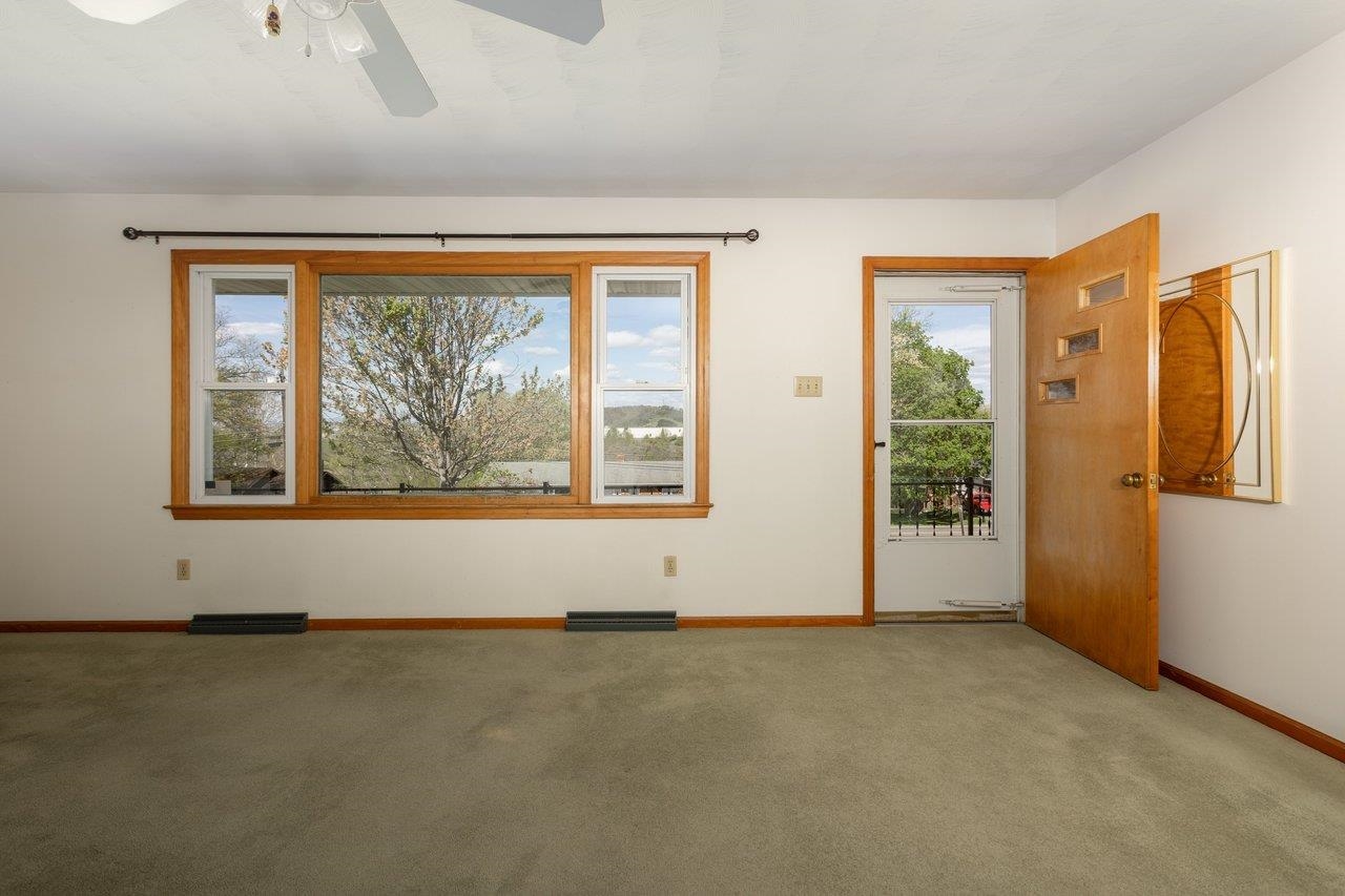 947 GREENDALE RD, HARRISONBURG, Virginia 22801, 3 Bedrooms Bedrooms, ,3 BathroomsBathrooms,Residential,QUADRANT 3 ES GREENDALE RD,947 GREENDALE RD,675842 MLS # 675842