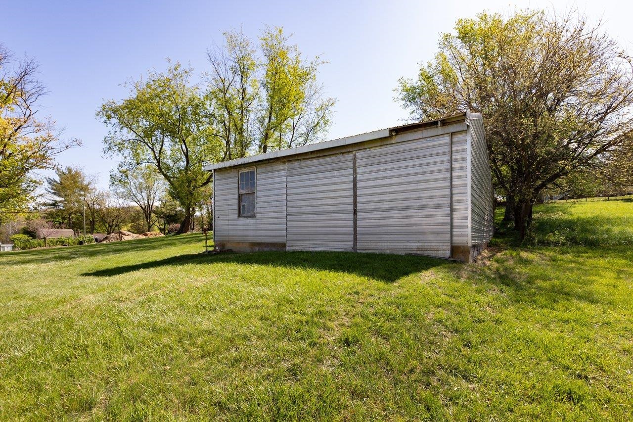 947 GREENDALE RD, HARRISONBURG, Virginia 22801, 3 Bedrooms Bedrooms, ,3 BathroomsBathrooms,Residential,QUADRANT 3 ES GREENDALE RD,947 GREENDALE RD,675842 MLS # 675842