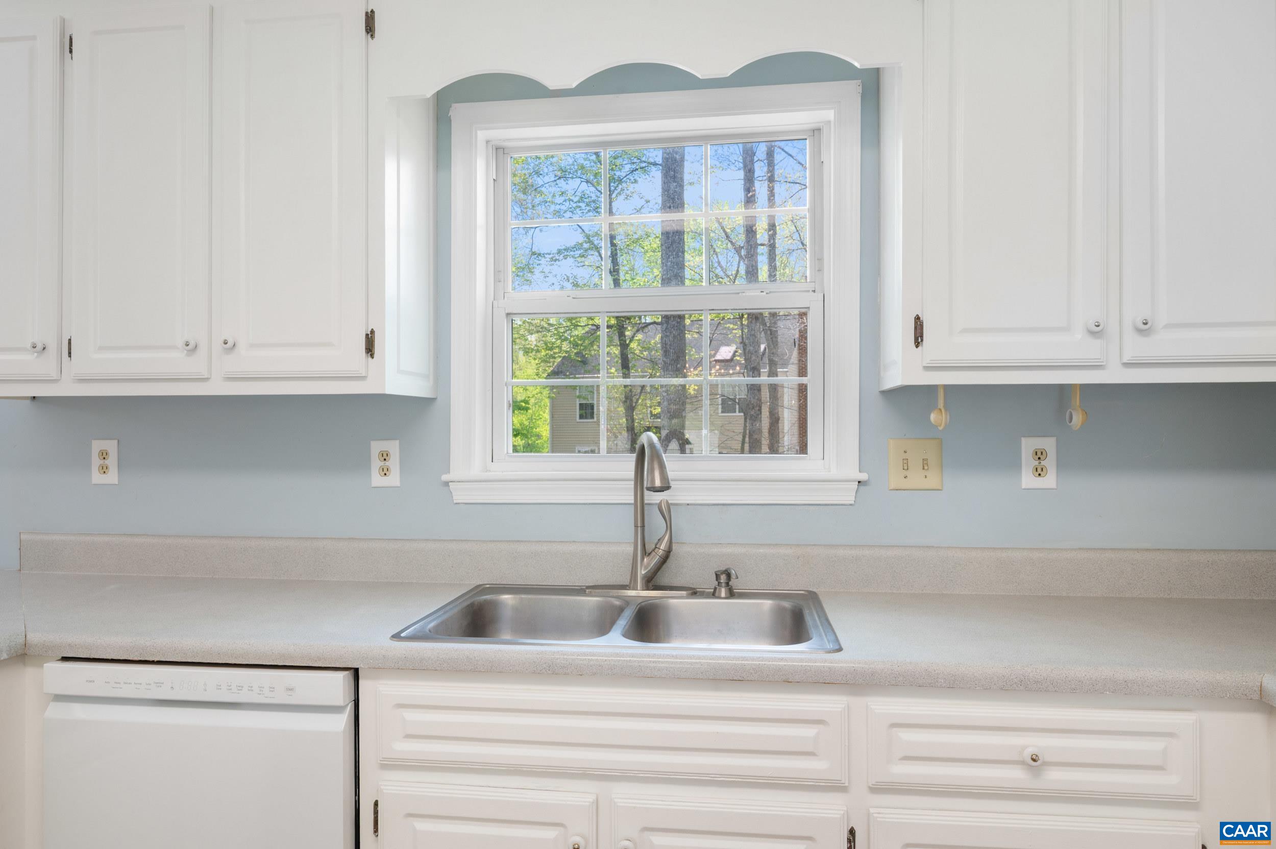 2089 WHISPERING WOODS DR, CHARLOTTESVILLE, Virginia 22911, 4 Bedrooms Bedrooms, ,2 BathroomsBathrooms,Residential,2089 WHISPERING WOODS DR,675844 MLS # 675844