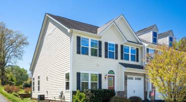 1549 SAWGRASS CT, CHARLOTTESVILLE, Virginia 22901, 3 Bedrooms Bedrooms, ,3 BathroomsBathrooms,Residential,1549 SAWGRASS CT,675848 MLS # 675848