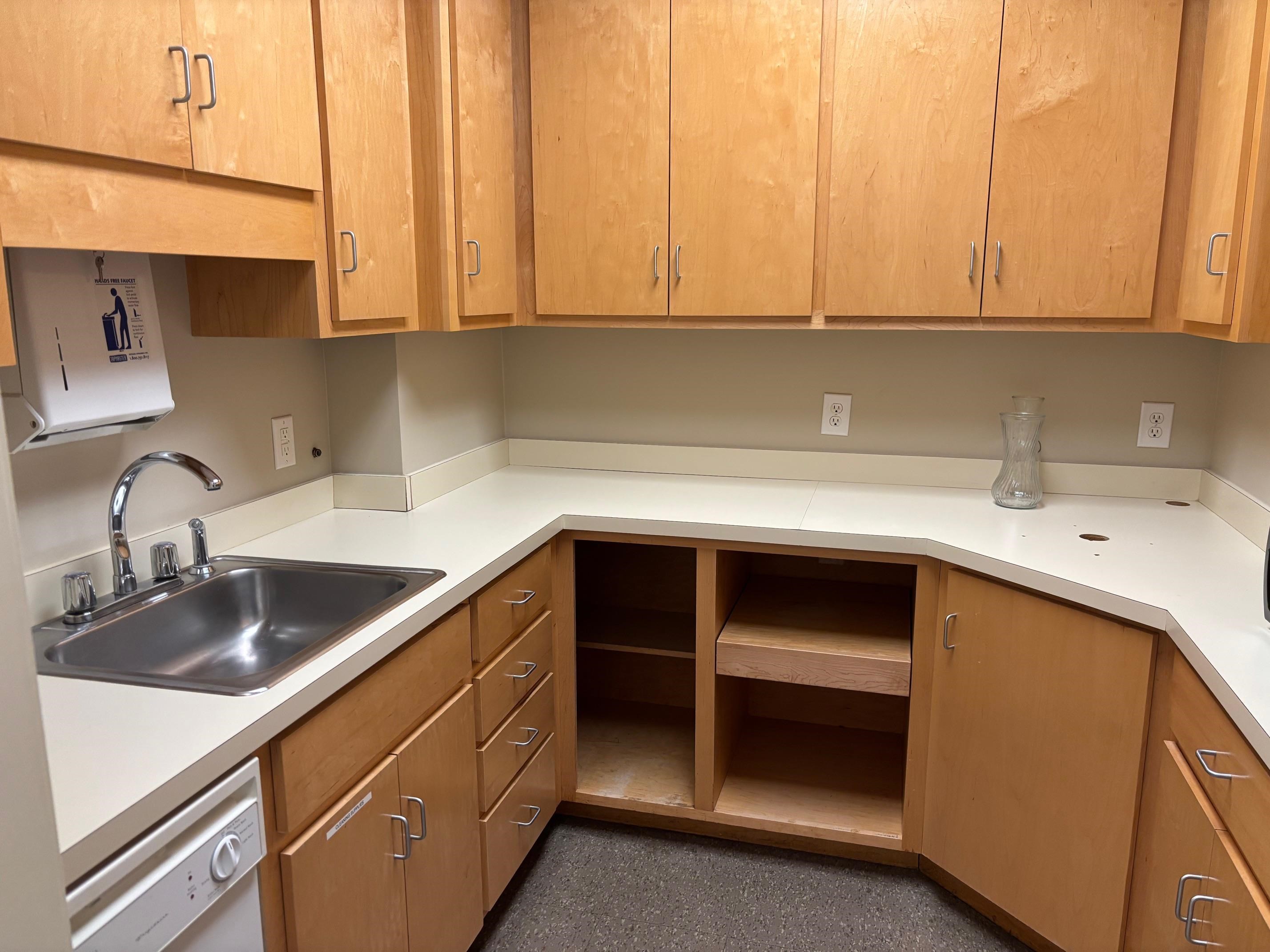 1020 JEFFERSON HWY, STAUNTON, Virginia 24401, ,Commercial,1020 JEFFERSON HWY,675874 MLS # 675874