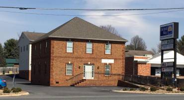 1020 JEFFERSON HWY, STAUNTON, Virginia 24401, ,Commercial,1020 JEFFERSON HWY,675874 MLS # 675874