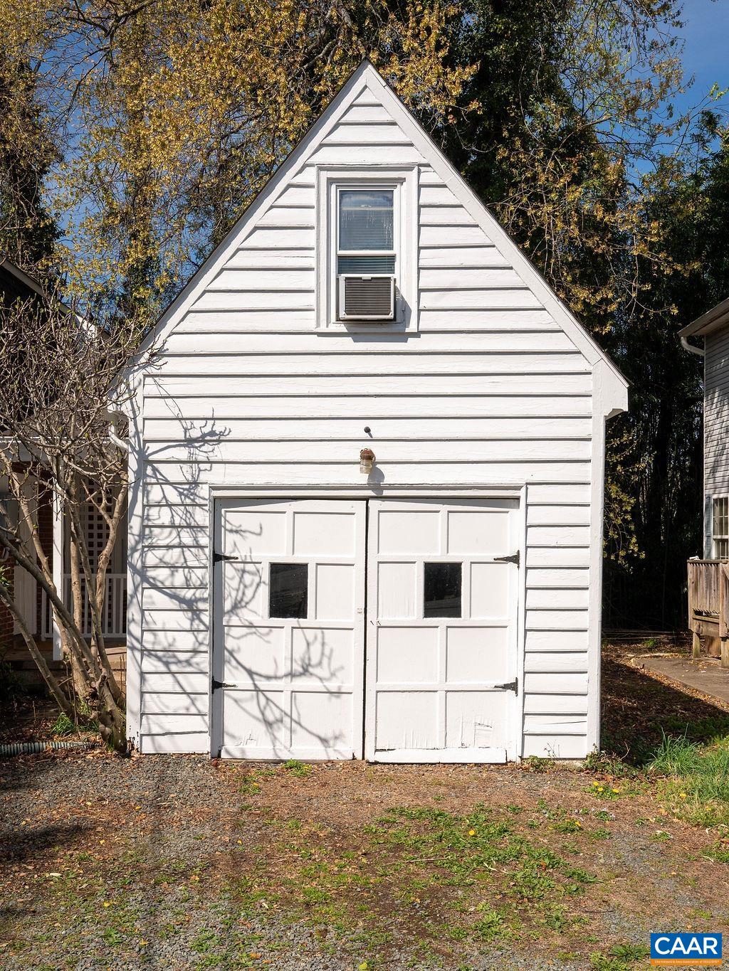 2401 FONTAINE AVE, CHARLOTTESVILLE, Virginia 22903, ,Residential,2401 FONTAINE AVE,675879 MLS # 675879