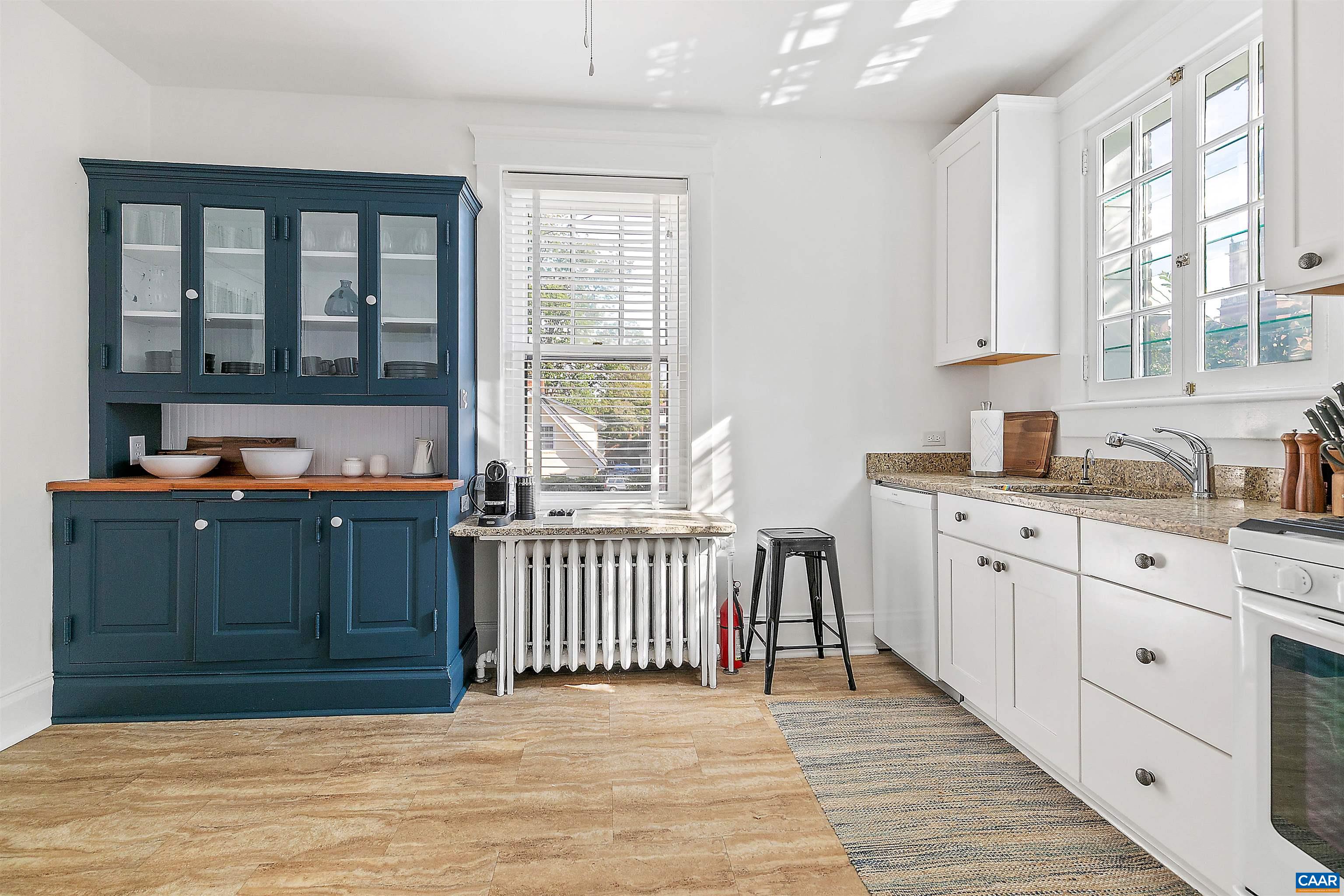 403 ALTAMONT CIR, CHARLOTTESVILLE, Virginia 22902, ,Residential,403 ALTAMONT CIR,675881 MLS # 675881