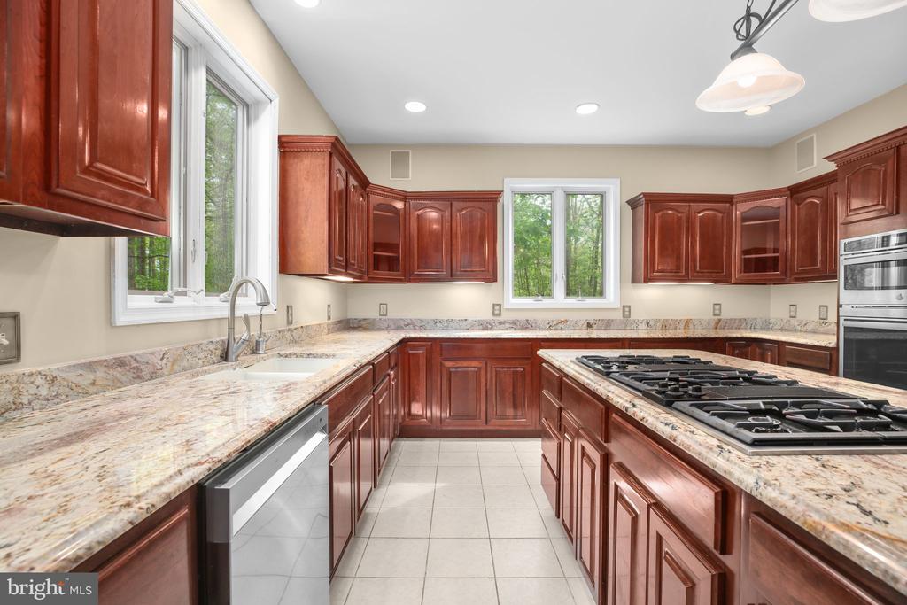 2933 PATRIOT LN, FREDERICKSBURG, Virginia 22408, 4 Bedrooms Bedrooms, ,3 BathroomsBathrooms,Residential,2933 PATRIOT LN,VASP2039990 MLS # VASP2039990