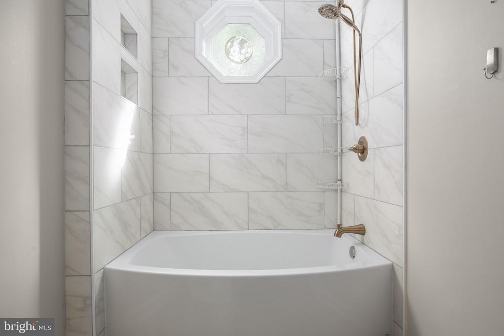 2933 PATRIOT LN, FREDERICKSBURG, Virginia 22408, 4 Bedrooms Bedrooms, ,3 BathroomsBathrooms,Residential,2933 PATRIOT LN,VASP2039990 MLS # VASP2039990