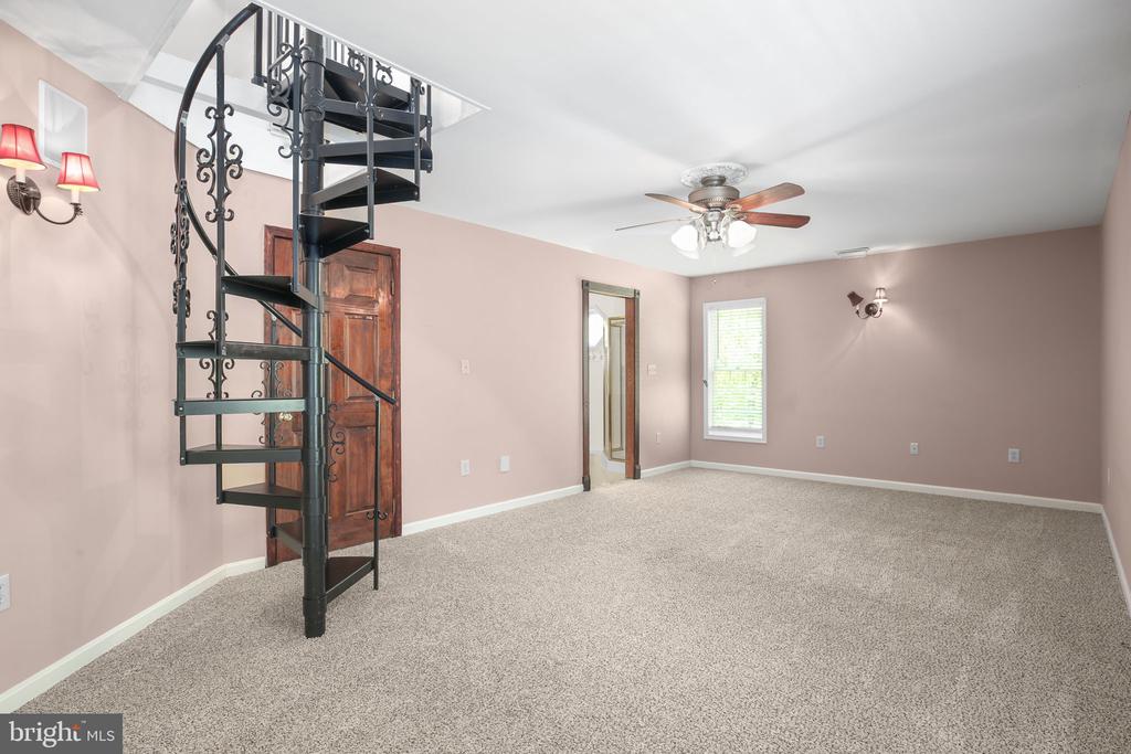 2933 PATRIOT LN, FREDERICKSBURG, Virginia 22408, 4 Bedrooms Bedrooms, ,3 BathroomsBathrooms,Residential,2933 PATRIOT LN,VASP2039990 MLS # VASP2039990