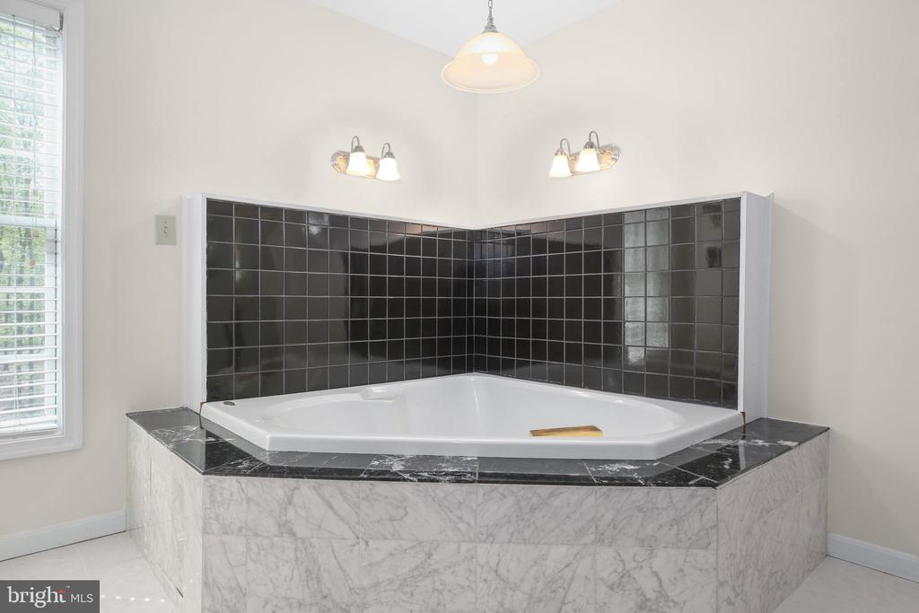 2933 PATRIOT LN, FREDERICKSBURG, Virginia 22408, 4 Bedrooms Bedrooms, ,3 BathroomsBathrooms,Residential,2933 PATRIOT LN,VASP2039990 MLS # VASP2039990