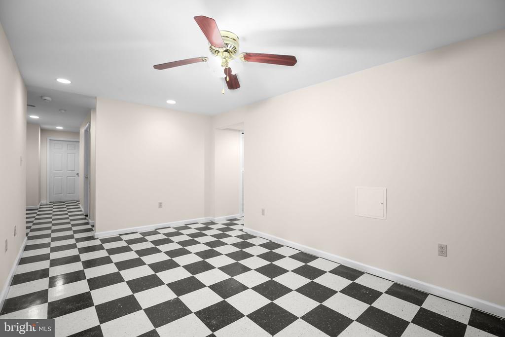 2933 PATRIOT LN, FREDERICKSBURG, Virginia 22408, 4 Bedrooms Bedrooms, ,3 BathroomsBathrooms,Residential,2933 PATRIOT LN,VASP2039990 MLS # VASP2039990