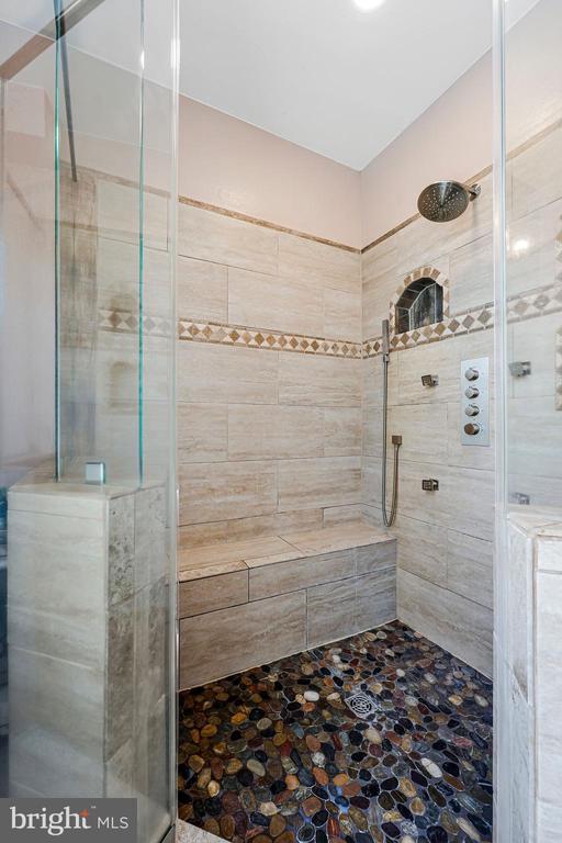 6227 LIBERTY RD, BEALETON, Virginia, 3 Bedrooms Bedrooms, ,3 BathroomsBathrooms,Residential,6227 LIBERTY RD,VAFQ2021562 MLS # VAFQ2021562