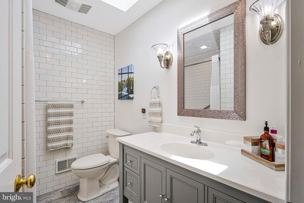 6227 LIBERTY RD, BEALETON, Virginia, 3 Bedrooms Bedrooms, ,3 BathroomsBathrooms,Residential,6227 LIBERTY RD,VAFQ2021562 MLS # VAFQ2021562