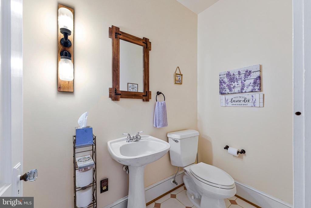 6227 LIBERTY RD, BEALETON, Virginia, 3 Bedrooms Bedrooms, ,3 BathroomsBathrooms,Residential,6227 LIBERTY RD,VAFQ2021562 MLS # VAFQ2021562