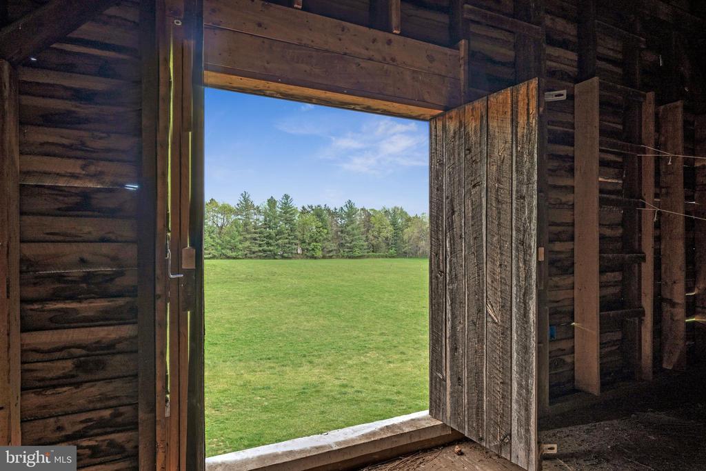 6227 LIBERTY RD, BEALETON, Virginia, 3 Bedrooms Bedrooms, ,3 BathroomsBathrooms,Residential,6227 LIBERTY RD,VAFQ2021562 MLS # VAFQ2021562