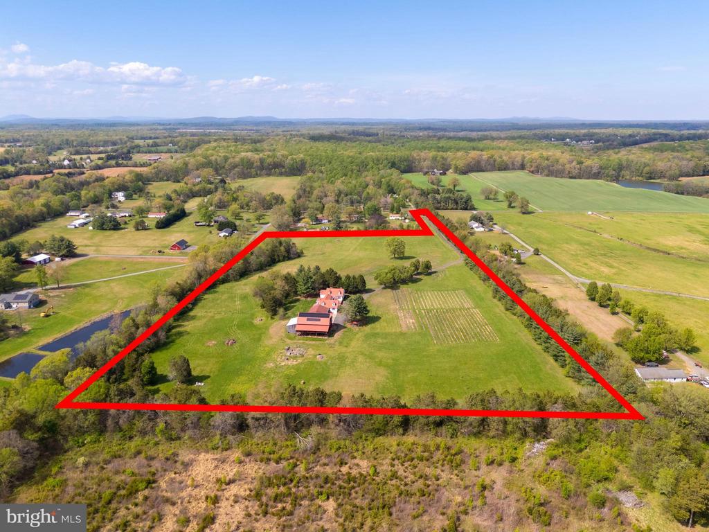 6227 LIBERTY RD, BEALETON, Virginia, 3 Bedrooms Bedrooms, ,3 BathroomsBathrooms,Residential,6227 LIBERTY RD,VAFQ2021562 MLS # VAFQ2021562