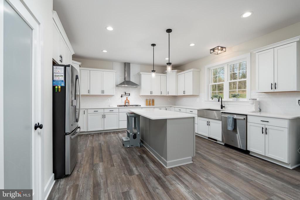 579 FAIRVIEW DR, MINERAL, Virginia 23117, 5 Bedrooms Bedrooms, ,3 BathroomsBathrooms,Residential,579 FAIRVIEW DR,VALA2009486 MLS # VALA2009486