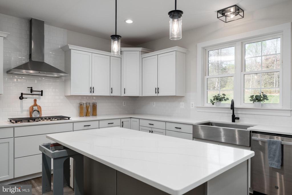 579 FAIRVIEW DR, MINERAL, Virginia 23117, 5 Bedrooms Bedrooms, ,3 BathroomsBathrooms,Residential,579 FAIRVIEW DR,VALA2009486 MLS # VALA2009486