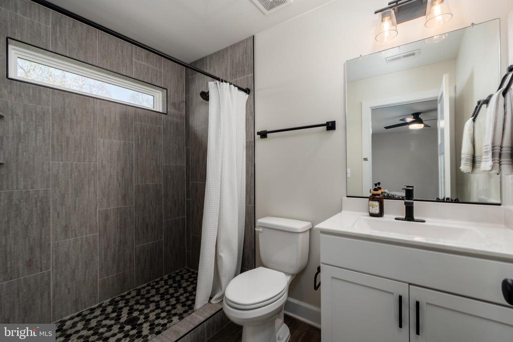 579 FAIRVIEW DR, MINERAL, Virginia 23117, 5 Bedrooms Bedrooms, ,3 BathroomsBathrooms,Residential,579 FAIRVIEW DR,VALA2009486 MLS # VALA2009486