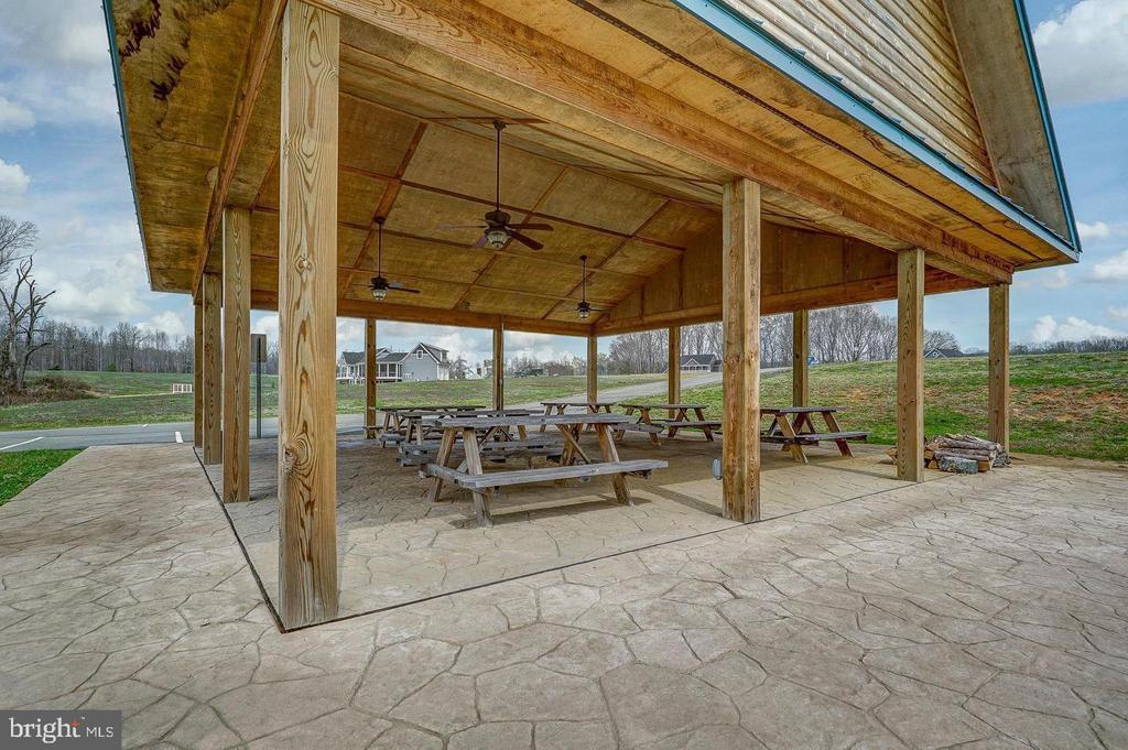 579 FAIRVIEW DR, MINERAL, Virginia 23117, 5 Bedrooms Bedrooms, ,3 BathroomsBathrooms,Residential,579 FAIRVIEW DR,VALA2009486 MLS # VALA2009486