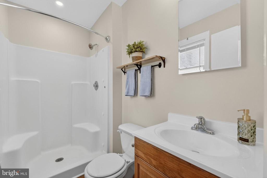 9283 SPRINGS RD, WARRENTON, Virginia 20186, 3 Bedrooms Bedrooms, ,2 BathroomsBathrooms,Residential,9283 SPRINGS RD,VAFQ2021540 MLS # VAFQ2021540