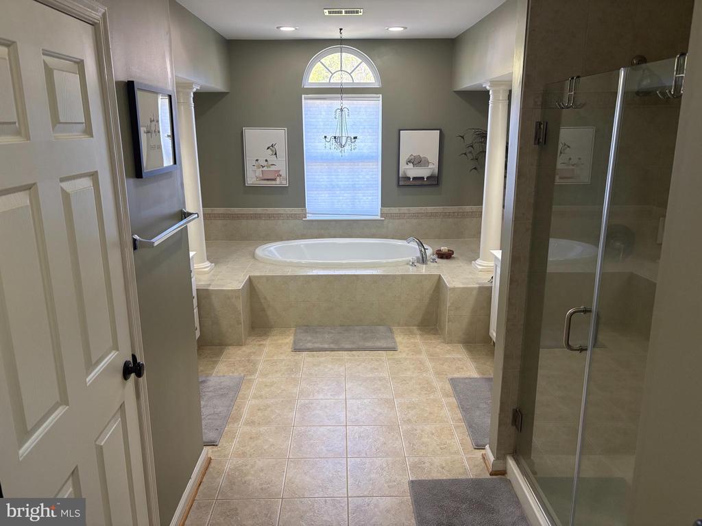 6857 EMMA CT, WARRENTON, Virginia, 5 Bedrooms Bedrooms, ,3 BathroomsBathrooms,Residential,6857 EMMA CT,VAFQ2021340 MLS # VAFQ2021340