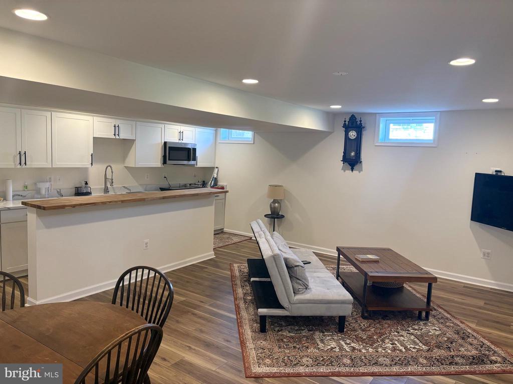 6857 EMMA CT, WARRENTON, Virginia, 5 Bedrooms Bedrooms, ,3 BathroomsBathrooms,Residential,6857 EMMA CT,VAFQ2021340 MLS # VAFQ2021340