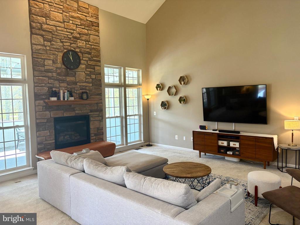 6857 EMMA CT, WARRENTON, Virginia, 5 Bedrooms Bedrooms, ,3 BathroomsBathrooms,Residential,6857 EMMA CT,VAFQ2021340 MLS # VAFQ2021340