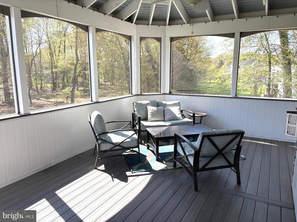 6857 EMMA CT, WARRENTON, Virginia, 5 Bedrooms Bedrooms, ,3 BathroomsBathrooms,Residential,6857 EMMA CT,VAFQ2021340 MLS # VAFQ2021340