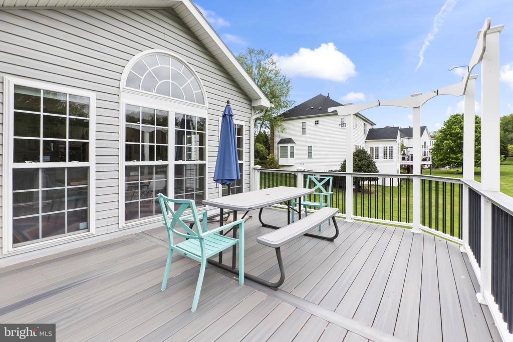 6857 EMMA CT, WARRENTON, Virginia 20187, 5 Bedrooms Bedrooms, ,3 BathroomsBathrooms,Residential,6857 EMMA CT,VAFQ2021340 MLS # VAFQ2021340
